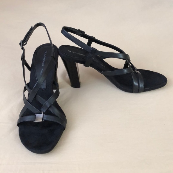Bandolino 7 1/2 never worn black heels w box shoes - Picture 2 of 12